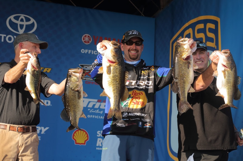 OTT DeFoe Takes Commanding Lead In Bassmaster Elite On Lake Okeechobee ...